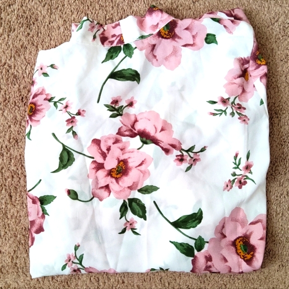 🔥Shein Womens sheer Floral white & Pink Blouse Size M🔥 - Picture 10 of 11